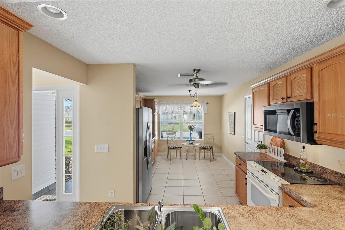 1681 SHELBURNE LANE — photo 11 of 38
