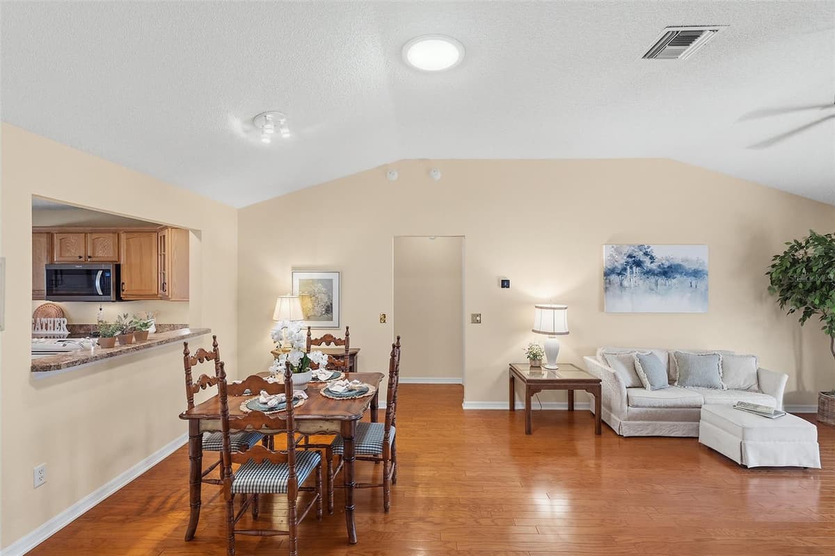 1681 SHELBURNE LANE — photo 4 of 38
