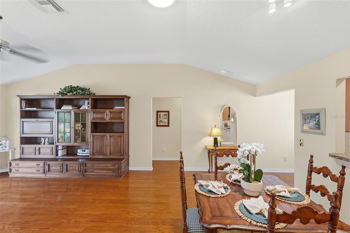 1681 SHELBURNE LANE — photo 6 of 38
