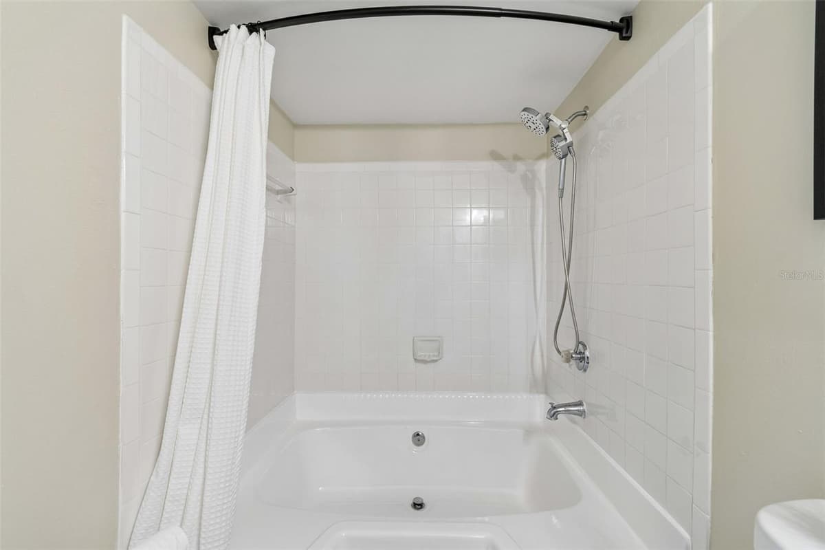 4115 CHATHAM OAK COURT — photo 42 of 76
