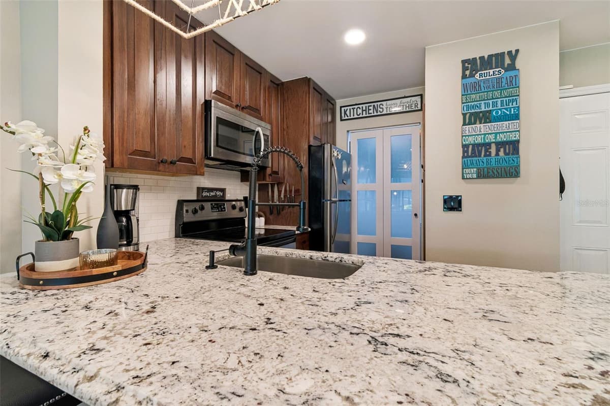 4115 CHATHAM OAK COURT — photo 15 of 76