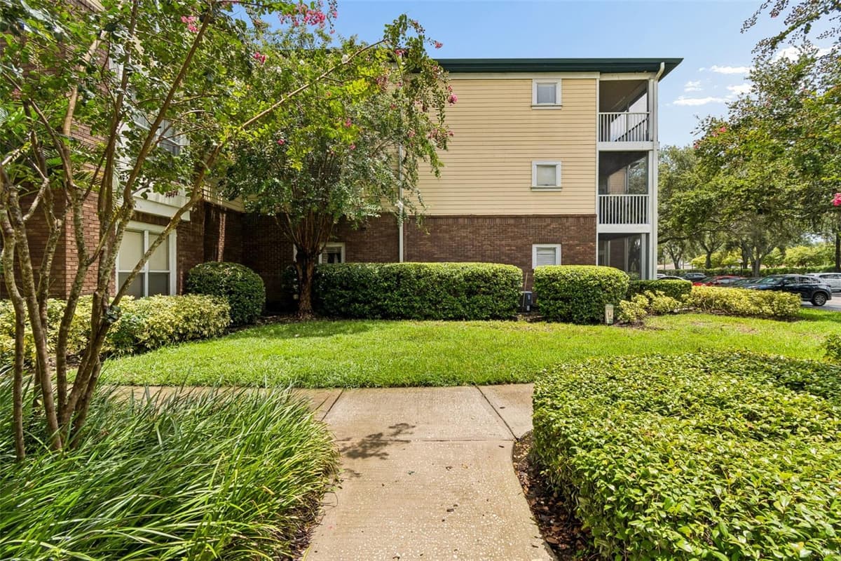 4115 CHATHAM OAK COURT — photo 12 of 76