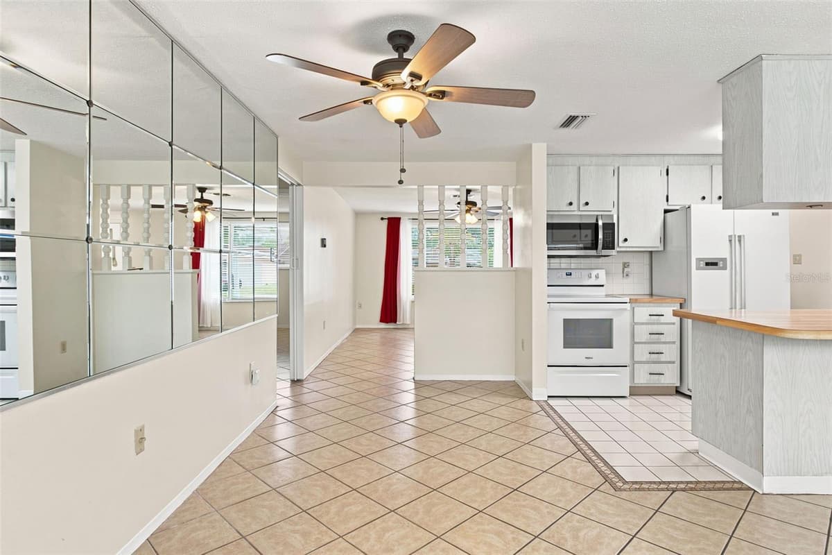7203 CHERRY LAUREL DRIVE — photo 31 of 38