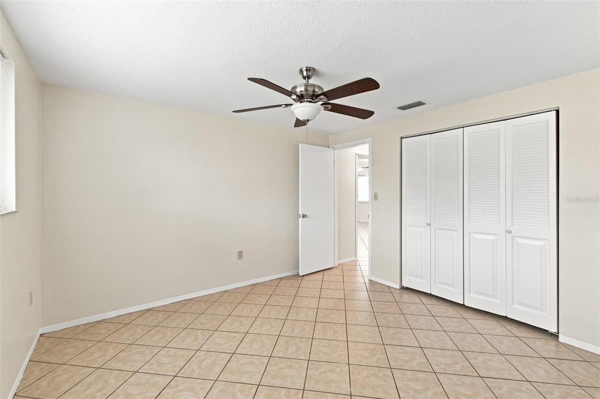 7203 CHERRY LAUREL DRIVE — photo 33 of 38