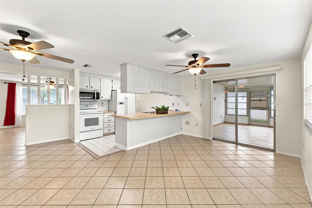 7203 CHERRY LAUREL DRIVE — photo 22 of 38