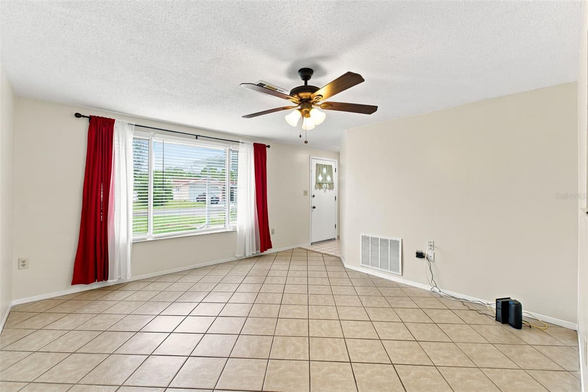 7203 CHERRY LAUREL DRIVE — photo 28 of 38