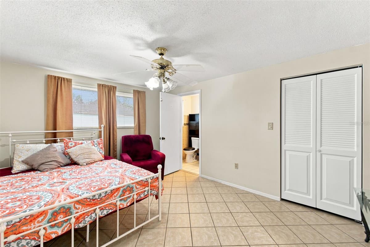 7203 CHERRY LAUREL DRIVE — photo 13 of 38