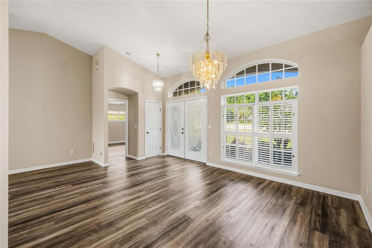 99 HOLLOW PINE DRIVE — photo 6 of 39