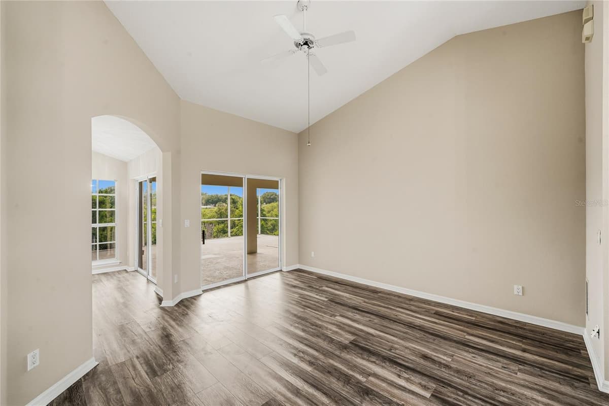 99 HOLLOW PINE DRIVE — photo 8 of 39