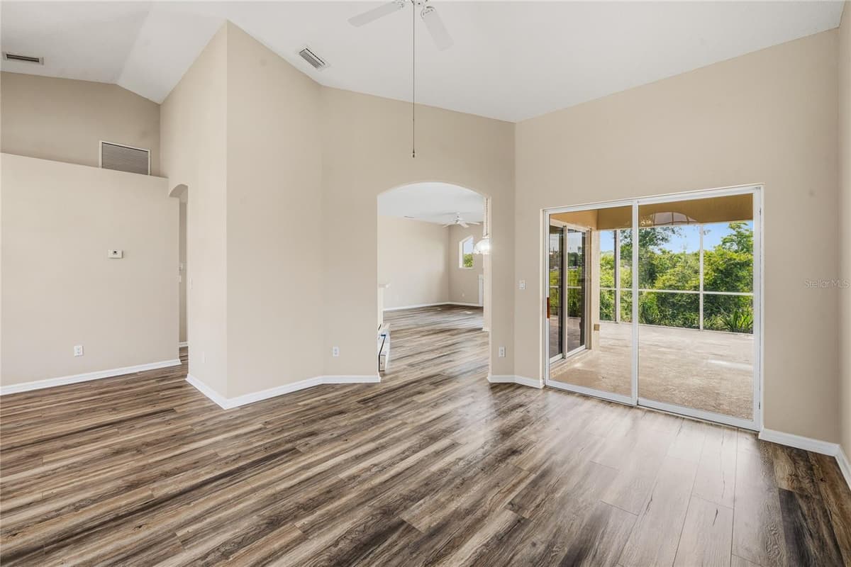 99 HOLLOW PINE DRIVE — photo 9 of 39