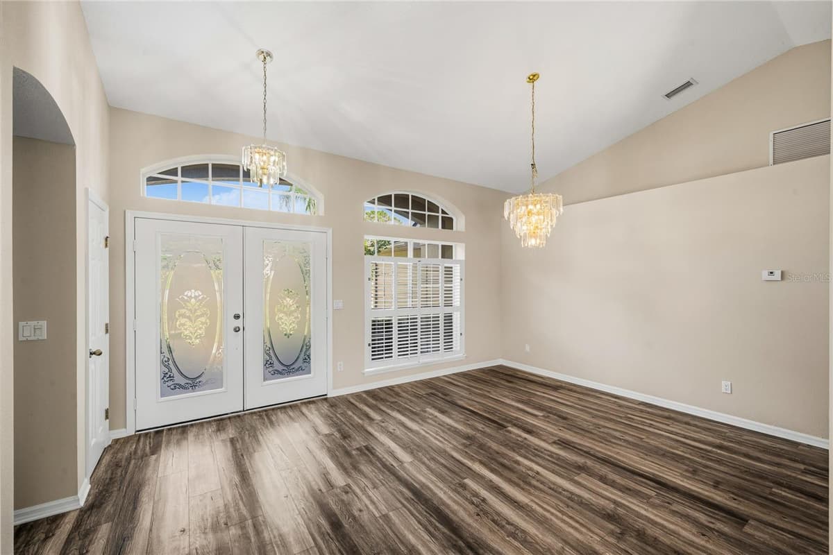 99 HOLLOW PINE DRIVE — photo 3 of 39