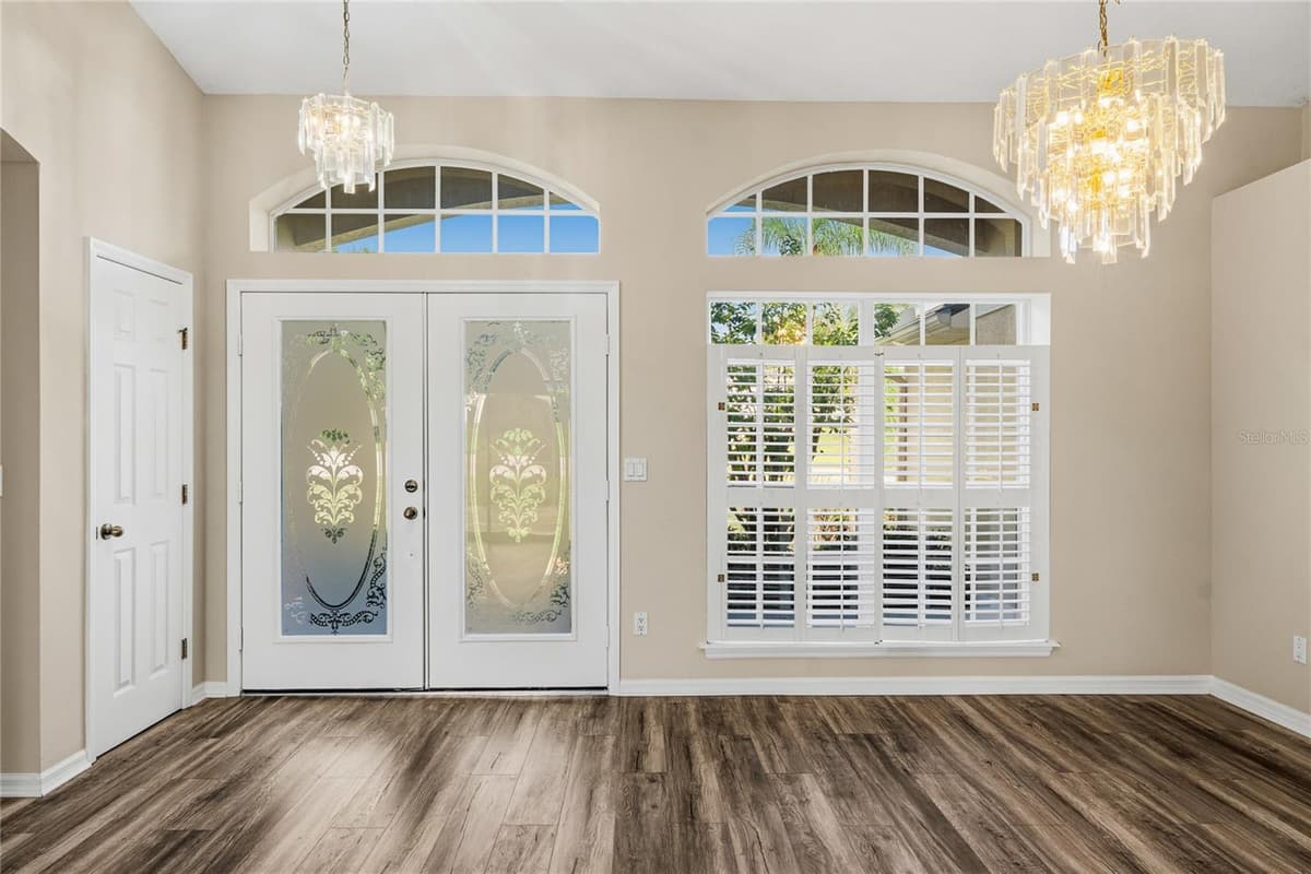 99 HOLLOW PINE DRIVE — photo 4 of 39