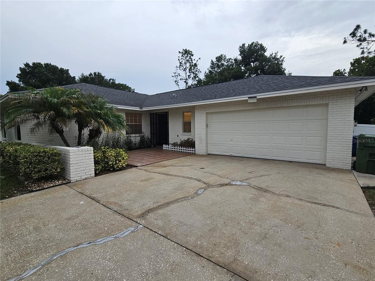 22360 SOUTHSHORE DRIVE — photo 1 of 16