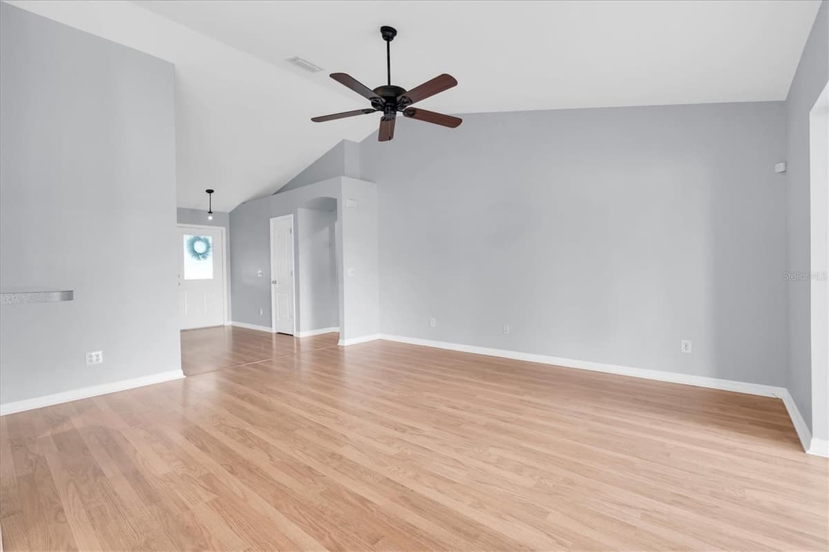 24308 LANDING DRIVE — photo 8 of 51
