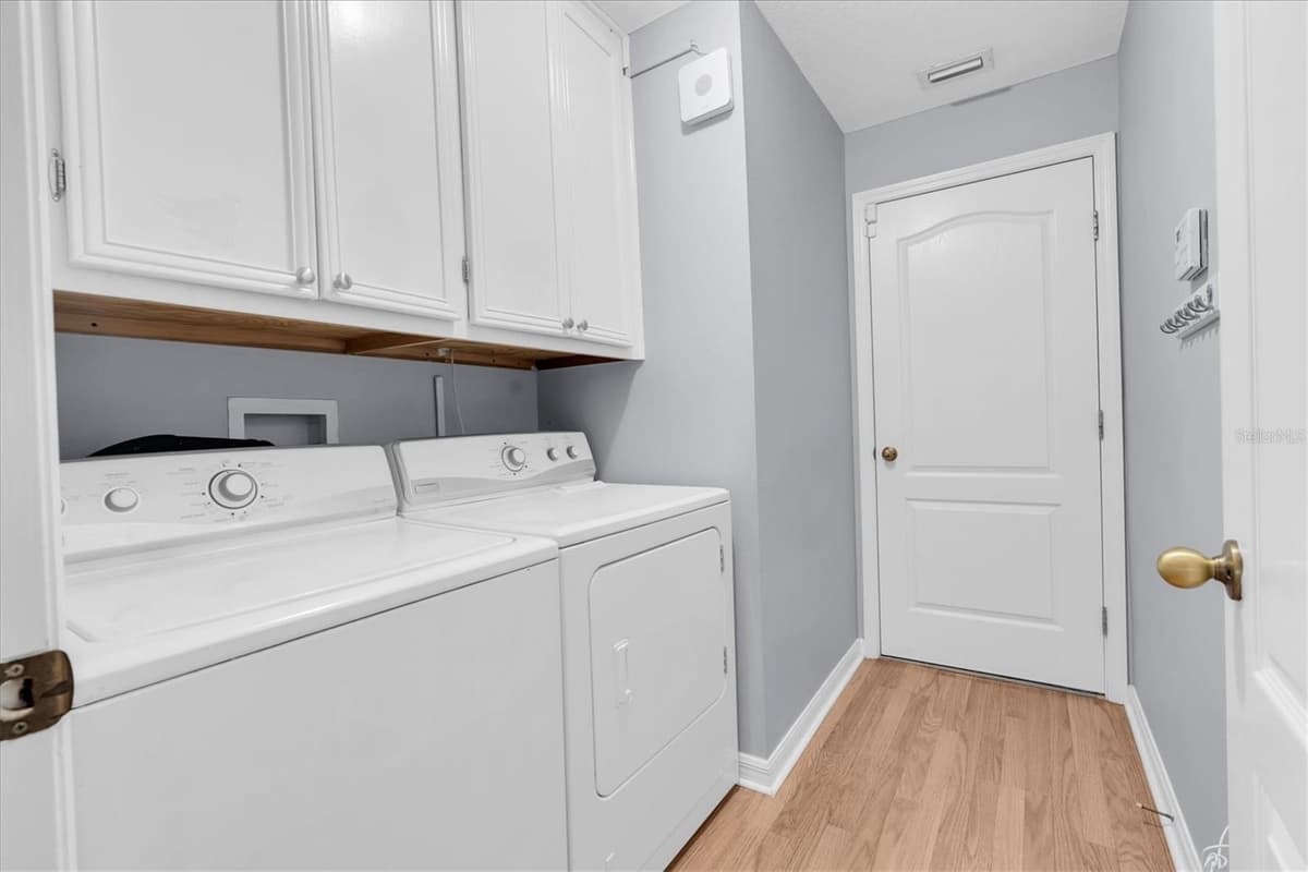 24308 LANDING DRIVE — photo 34 of 51