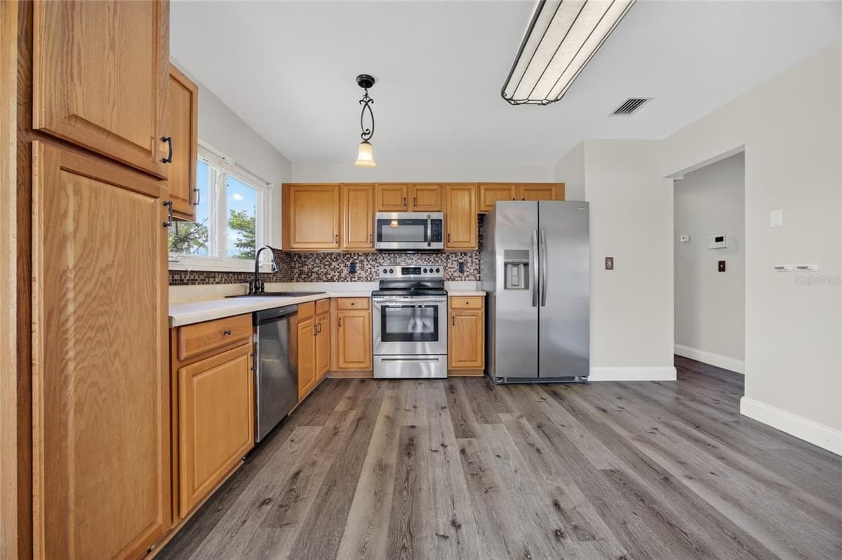 6789 MIRO COURT — photo 8 of 33