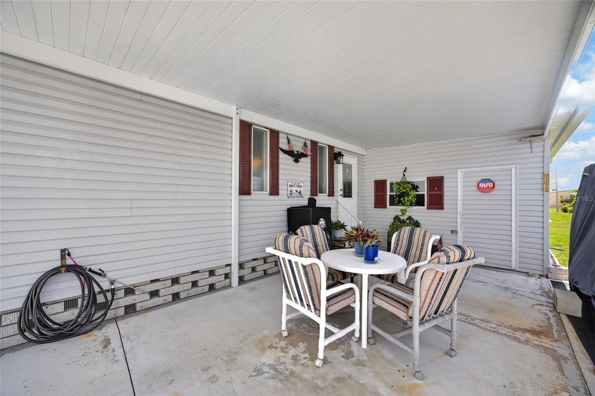 644 SCHOONER STREET — photo 4 of 44