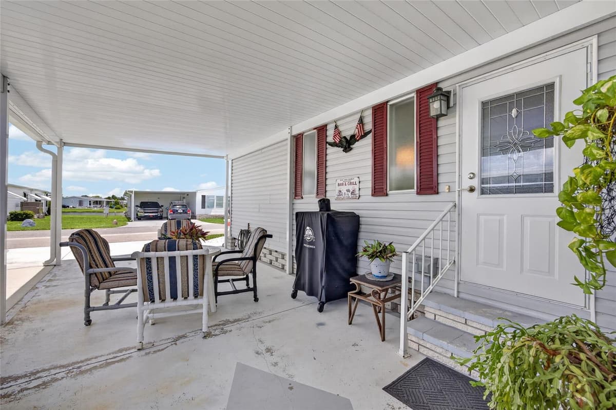 644 SCHOONER STREET — photo 3 of 44