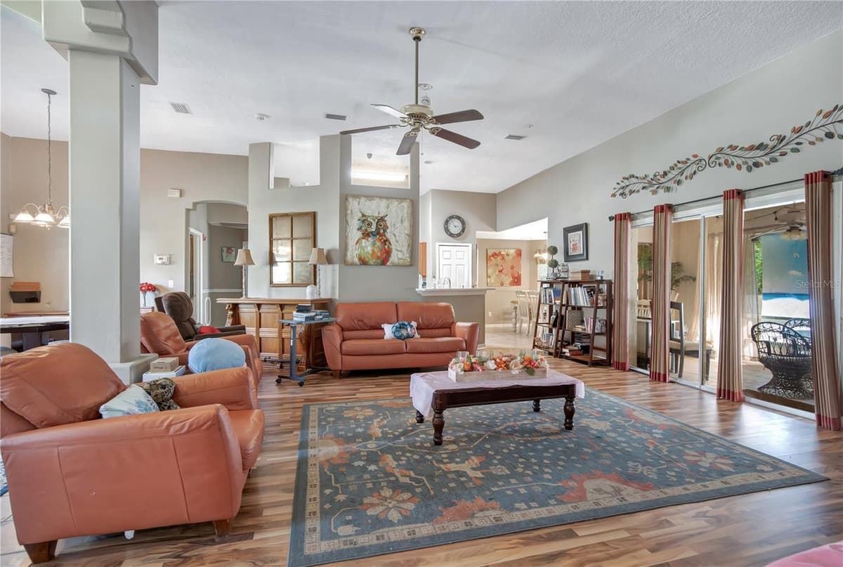3739 SUNRISE OAKS DRIVE — photo 2 of 16