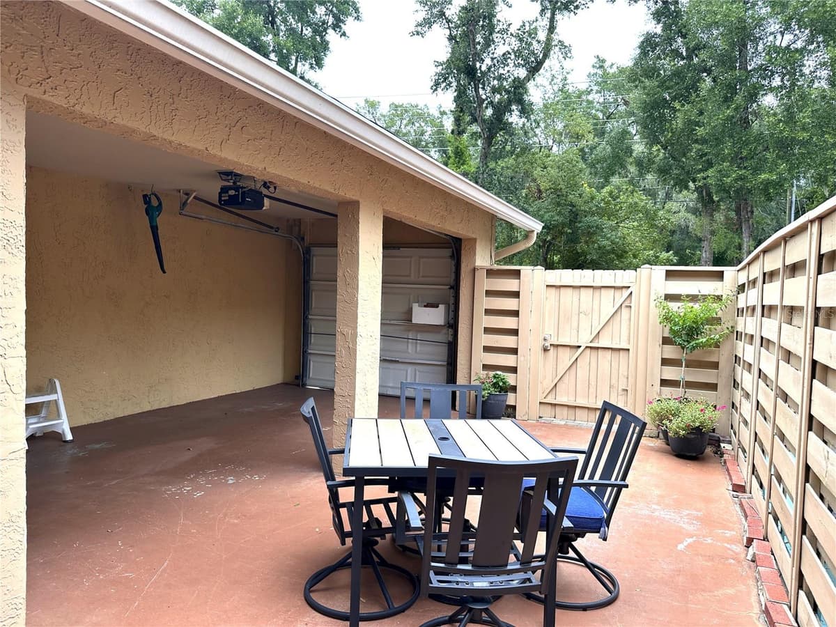 820 PARK LAKE CIRCLE — photo 27 of 32