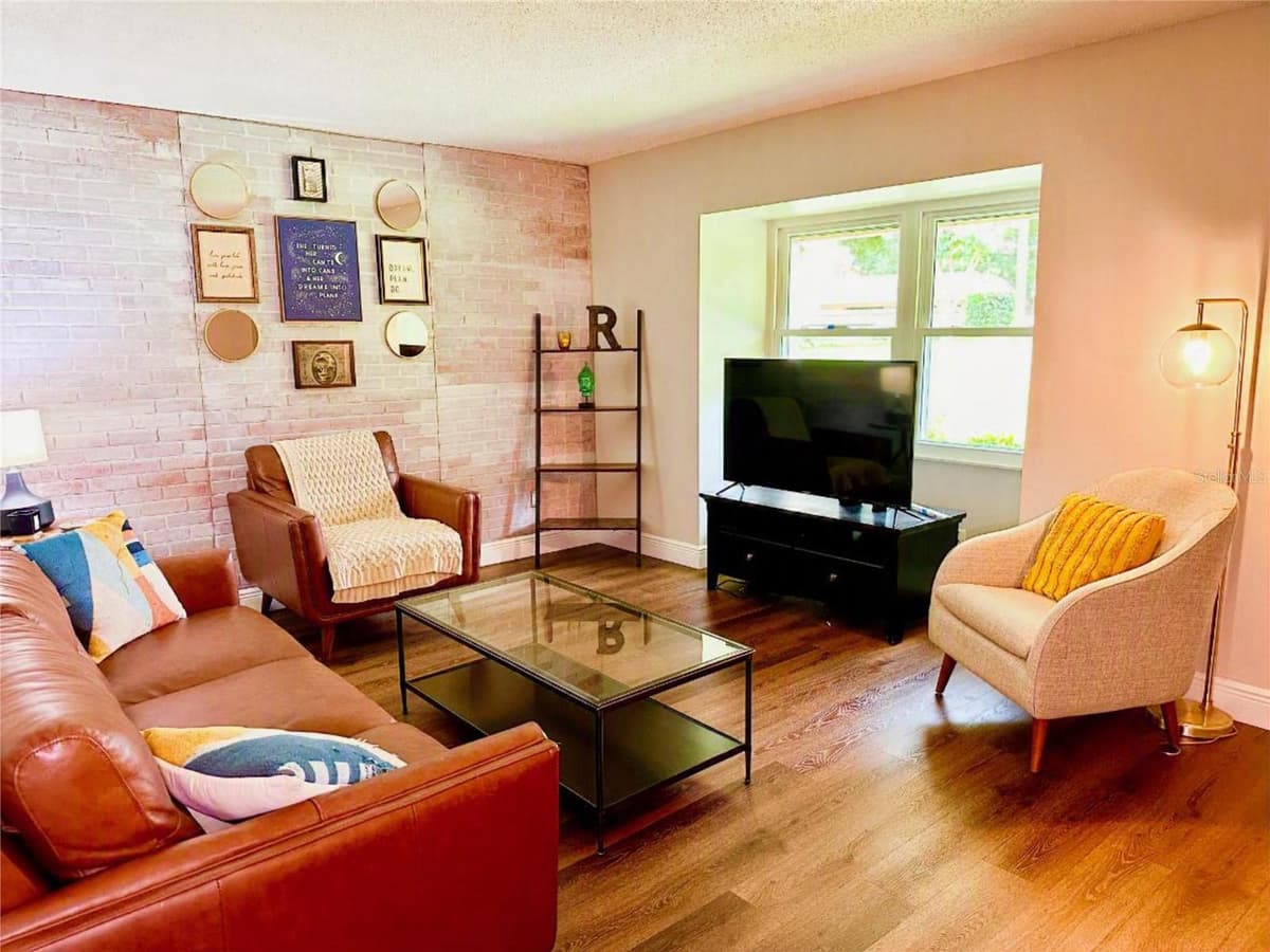 820 PARK LAKE CIRCLE — photo 5 of 32