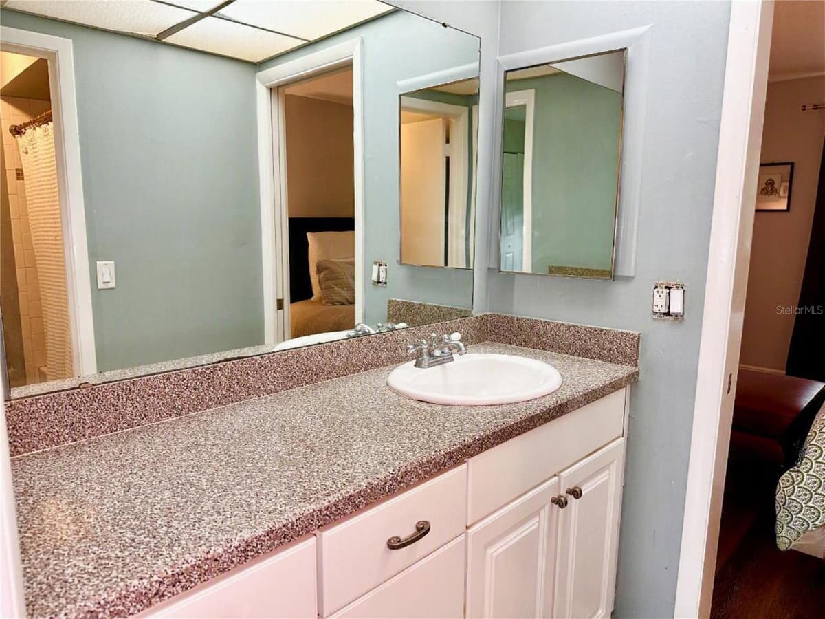 820 PARK LAKE CIRCLE — photo 21 of 32