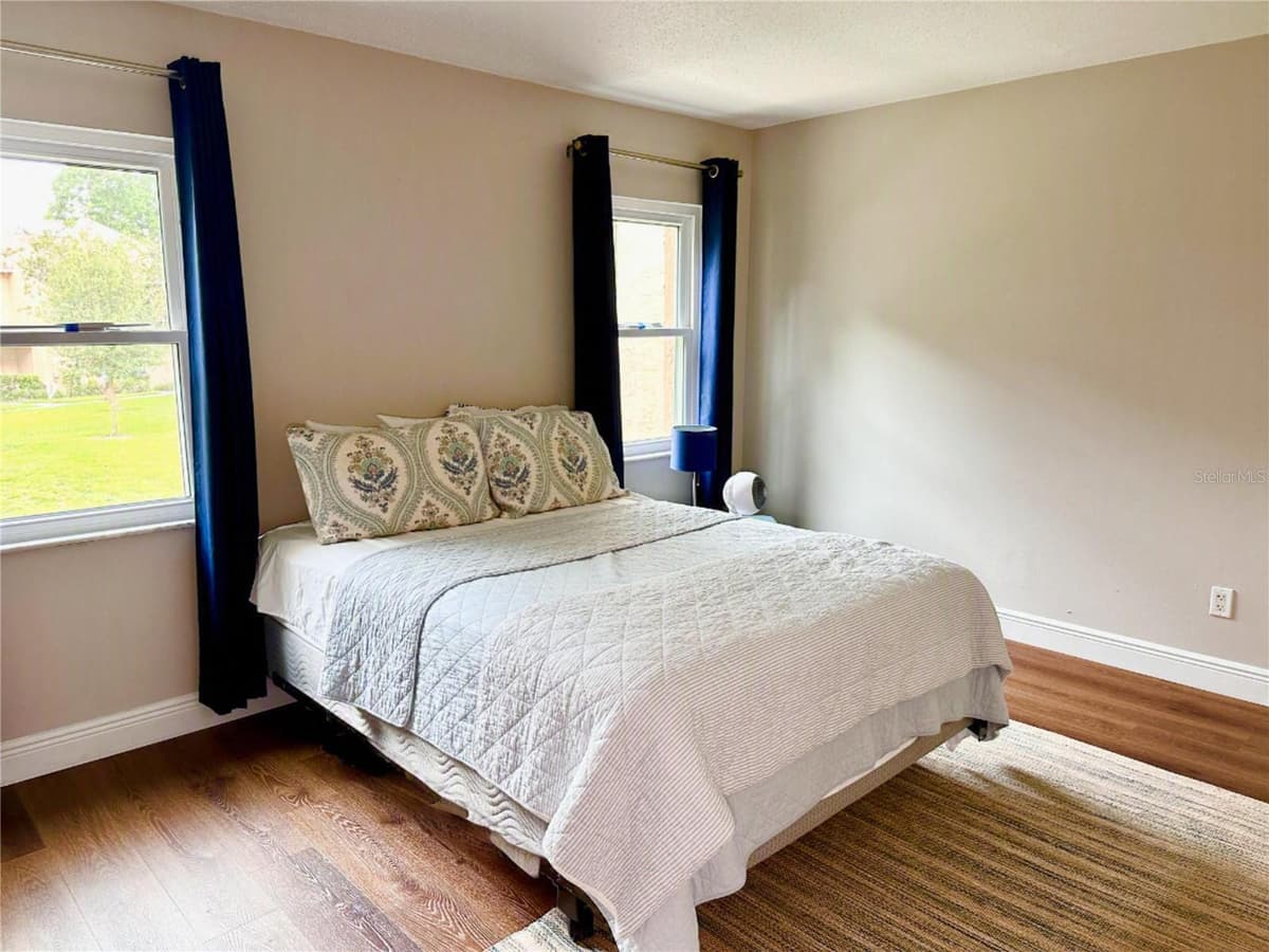 820 PARK LAKE CIRCLE — photo 18 of 32