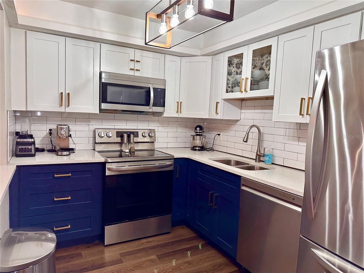 820 PARK LAKE CIRCLE — photo 6 of 32