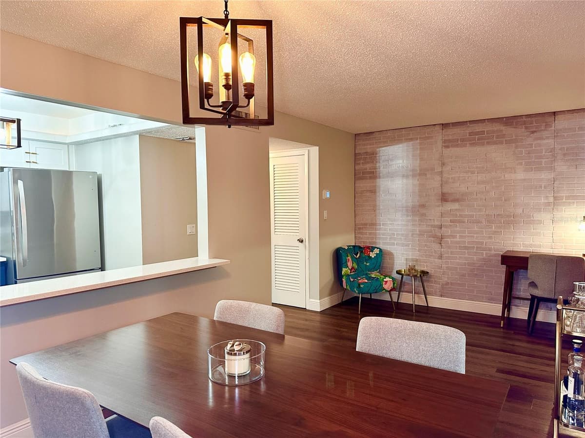 820 PARK LAKE CIRCLE — photo 11 of 32