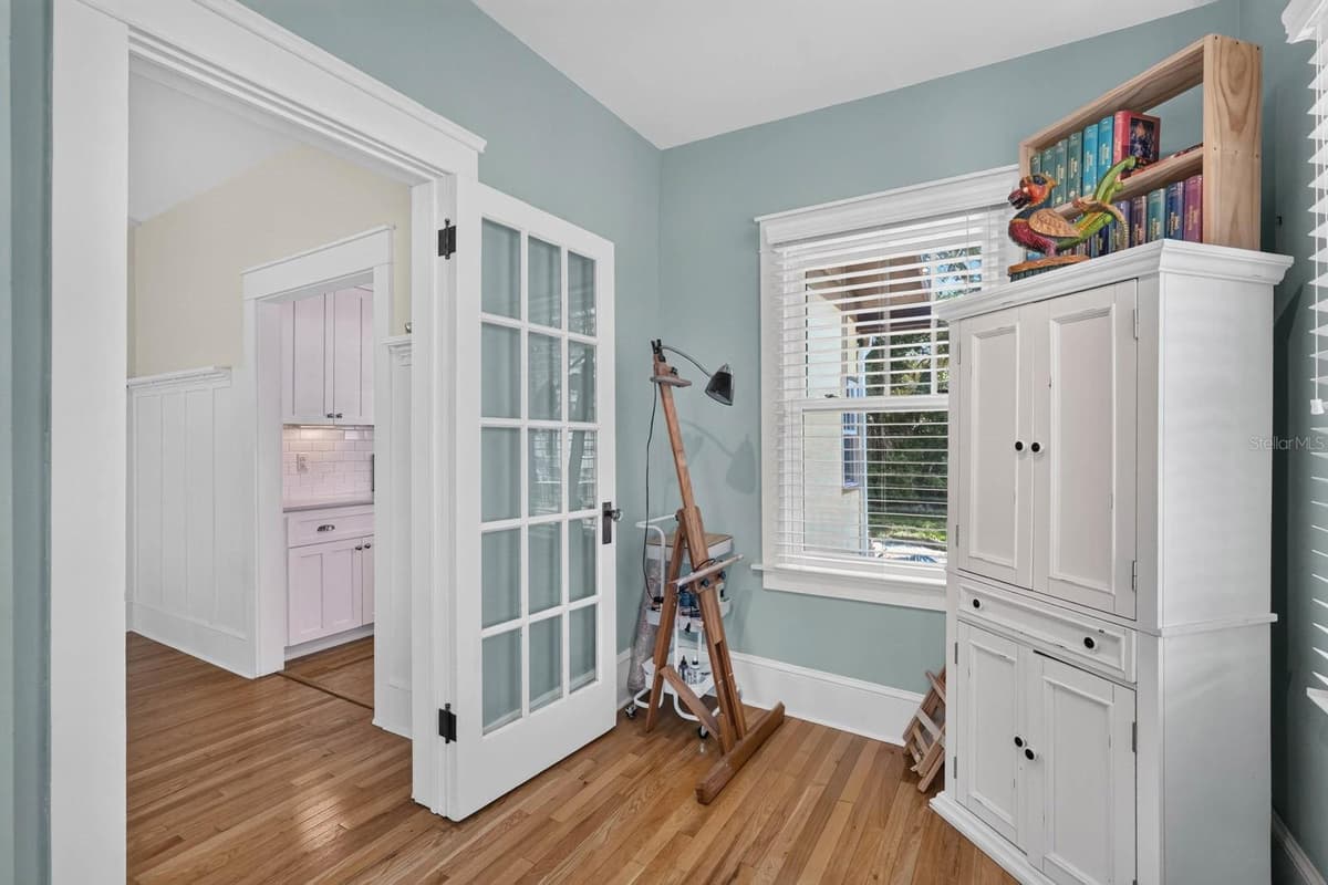 220 RIVERVIEW BOULEVARD — photo 15 of 44