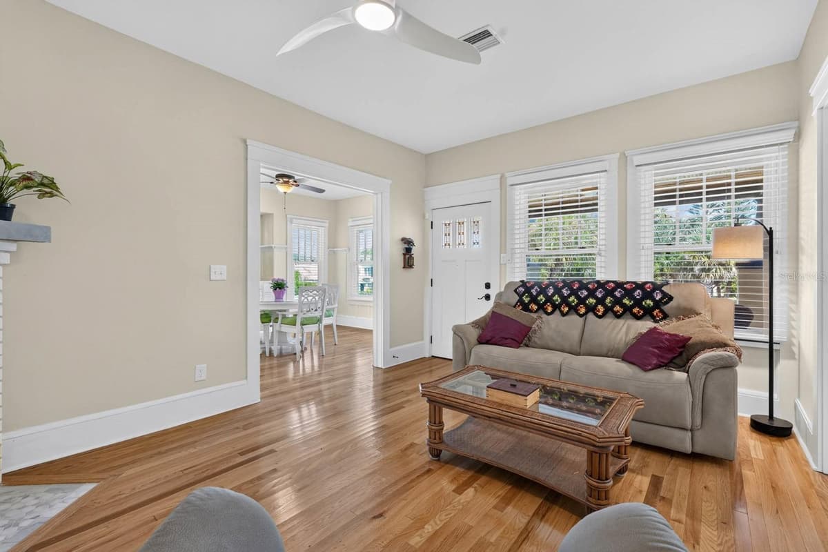 220 RIVERVIEW BOULEVARD — photo 7 of 44