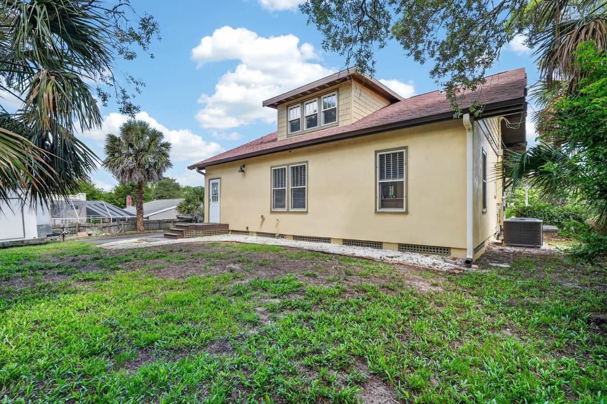 220 RIVERVIEW BOULEVARD — photo 31 of 44