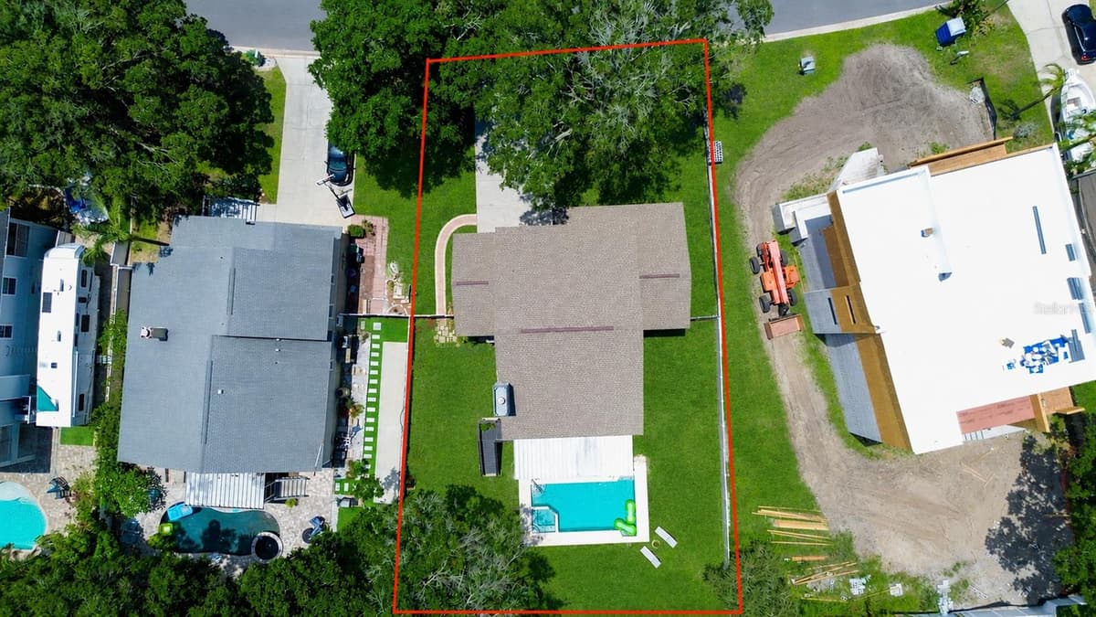 14 BAYWOOD DRIVE — photo 13 of 43