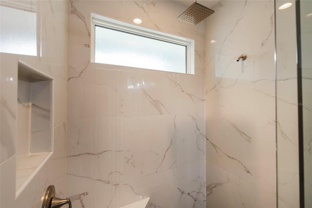 17 ROCKWELL LANE — photo 12 of 65