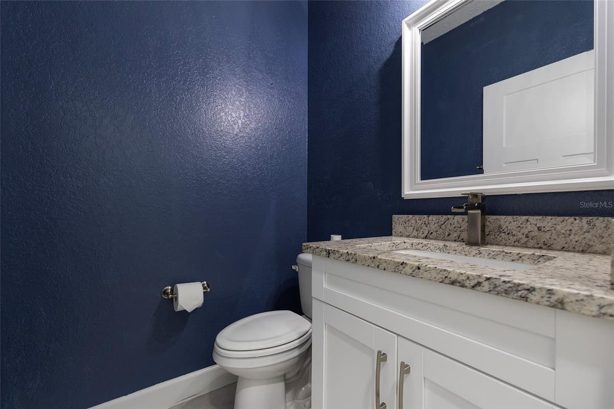17 ROCKWELL LANE — photo 8 of 65