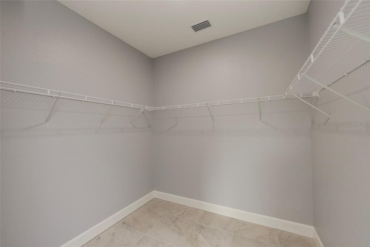 17 ROCKWELL LANE — photo 20 of 65