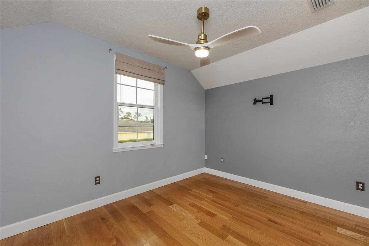 17 ROCKWELL LANE — photo 16 of 65