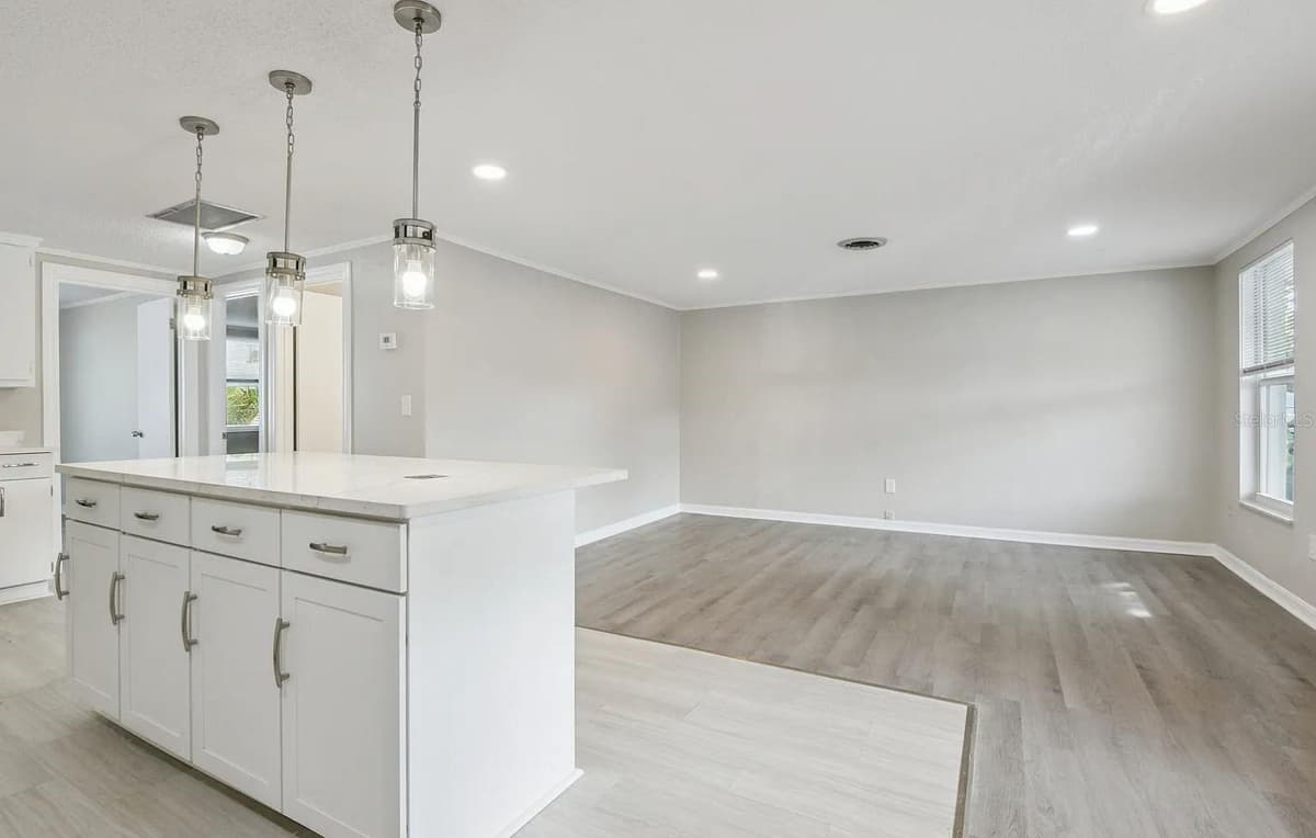 1018 OSPREY COURT — photo 10 of 11