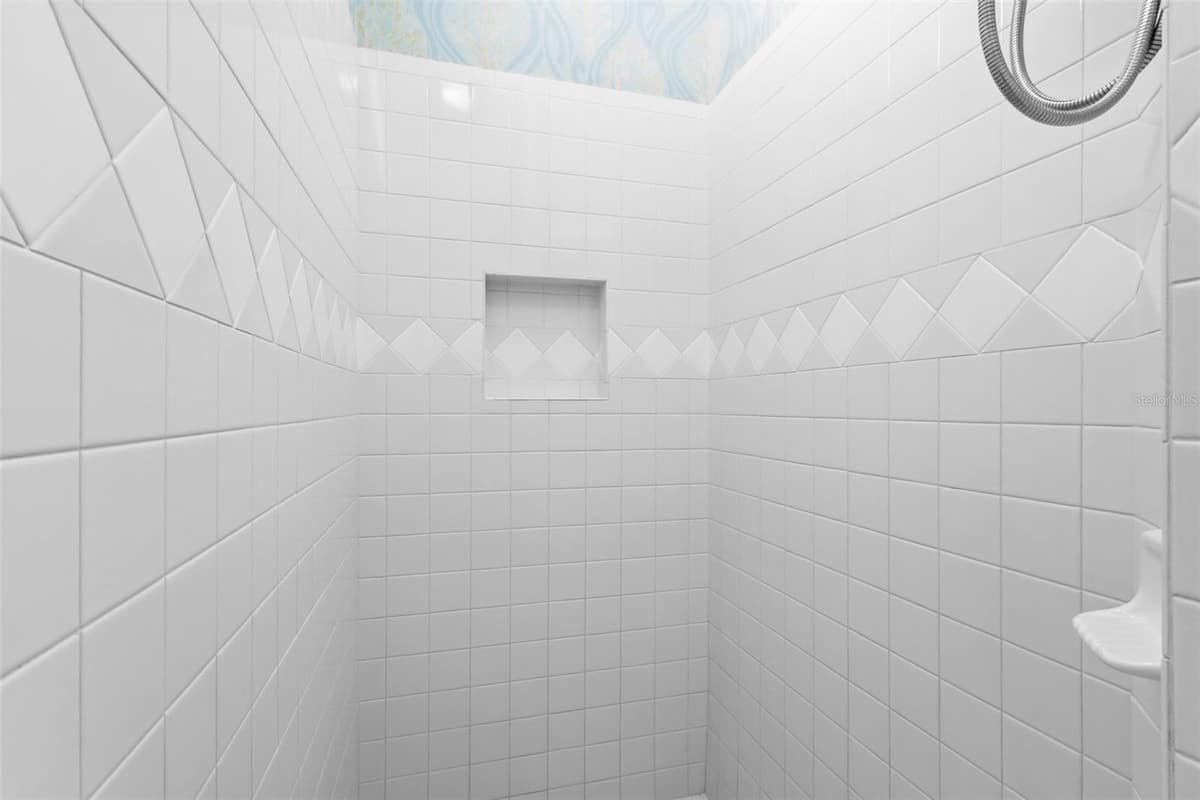 8762 52ND AVENUE — photo 47 of 85