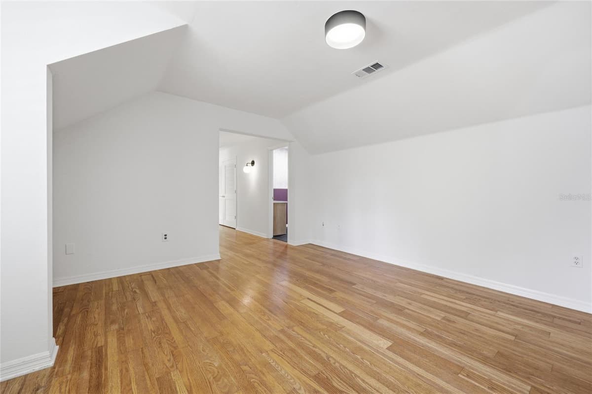 11121 15TH PLACE — photo 49 of 64