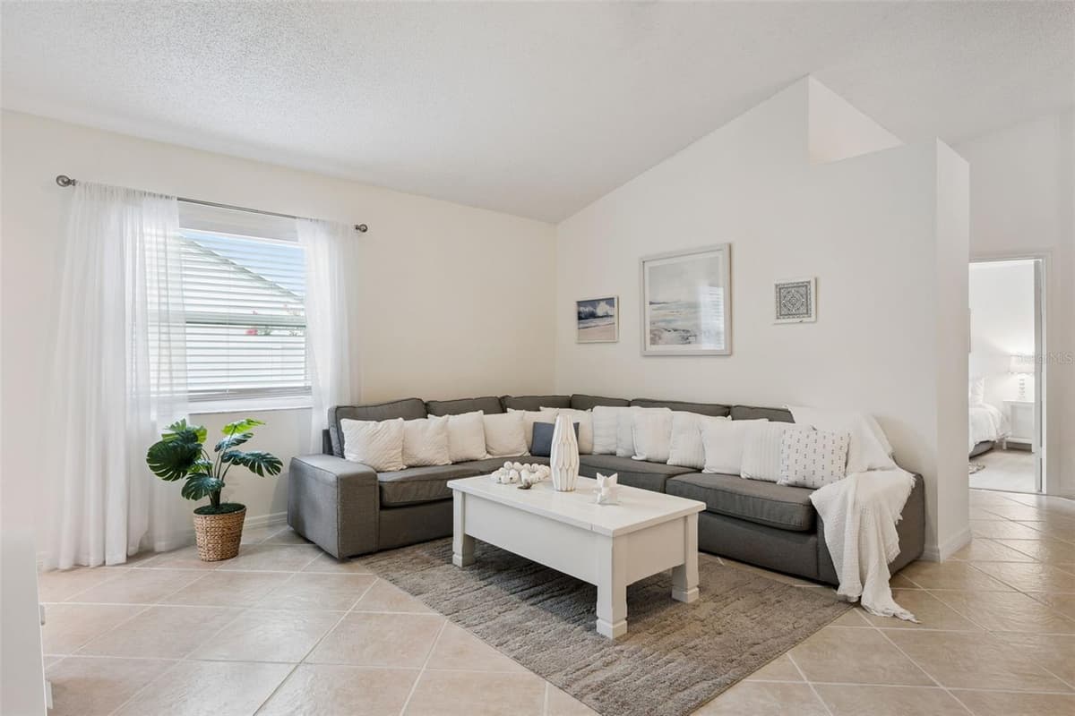 848 HEATHER GLEN CIRCLE — photo 4 of 32