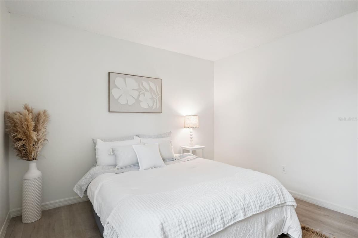 848 HEATHER GLEN CIRCLE — photo 16 of 32