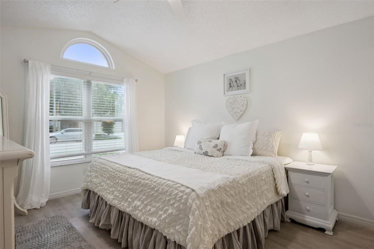 848 HEATHER GLEN CIRCLE — photo 11 of 32