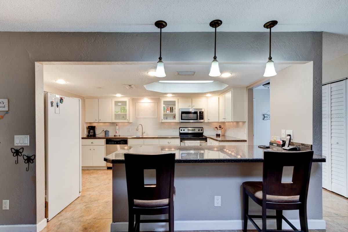 103 DEE STREET — photo 7 of 47
