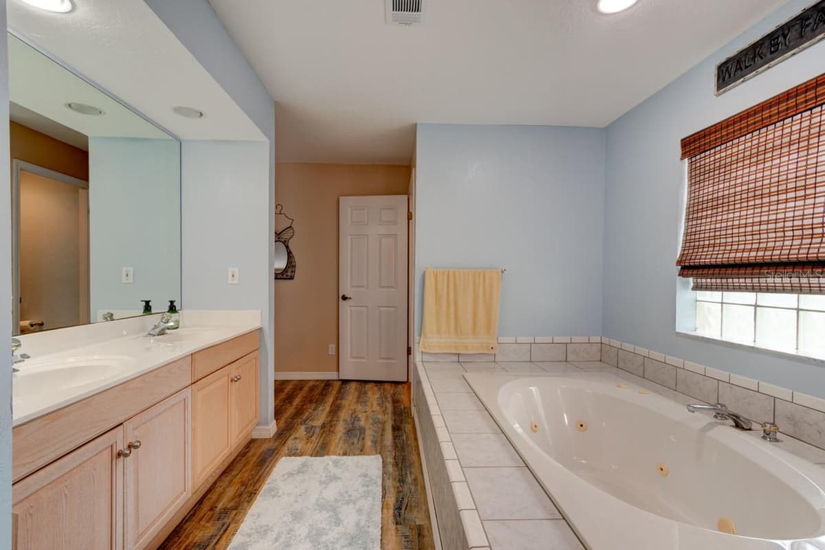 103 DEE STREET — photo 15 of 47