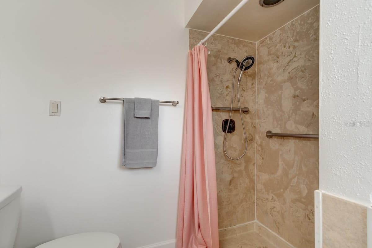 103 DEE STREET — photo 24 of 47