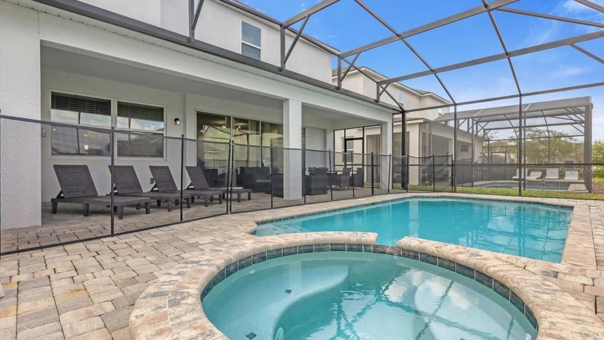 2089 TROPICAL PALMS CIRCLE — photo 82 of 85