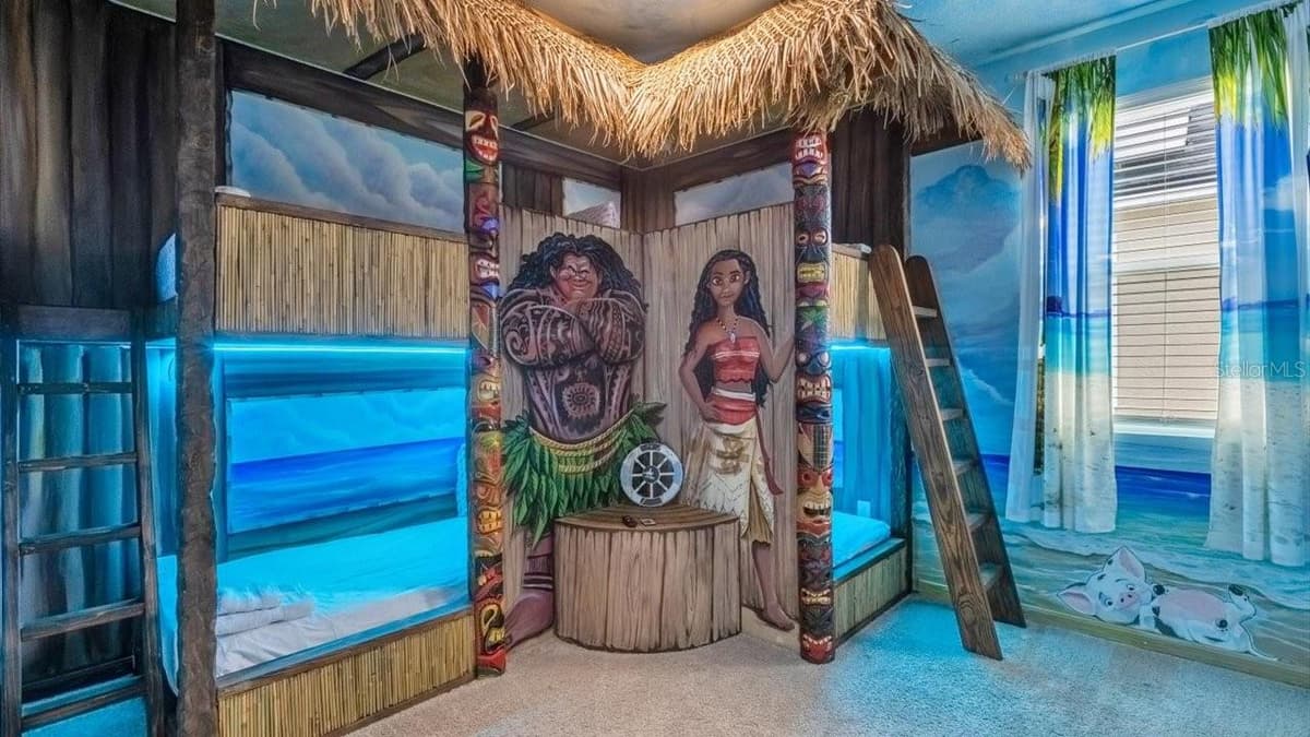2089 TROPICAL PALMS CIRCLE — photo 5 of 85