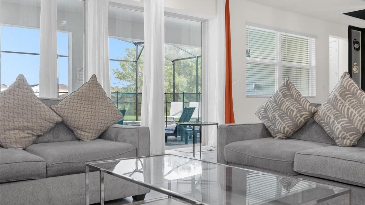 2089 TROPICAL PALMS CIRCLE — photo 17 of 85