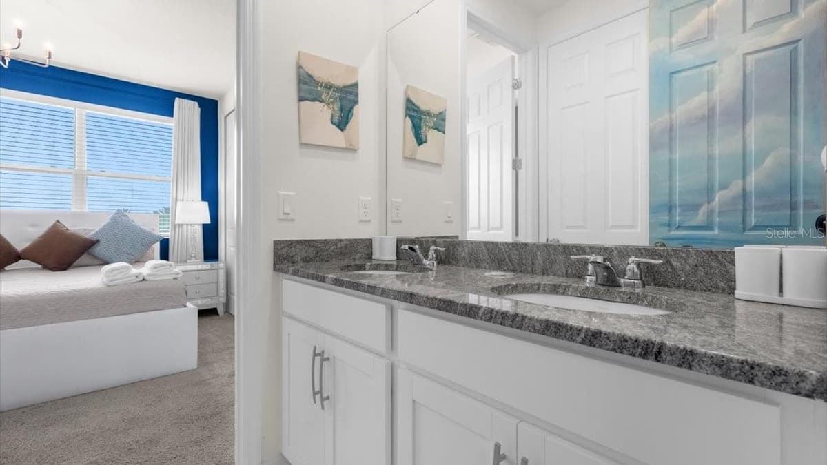 2089 TROPICAL PALMS CIRCLE — photo 29 of 85
